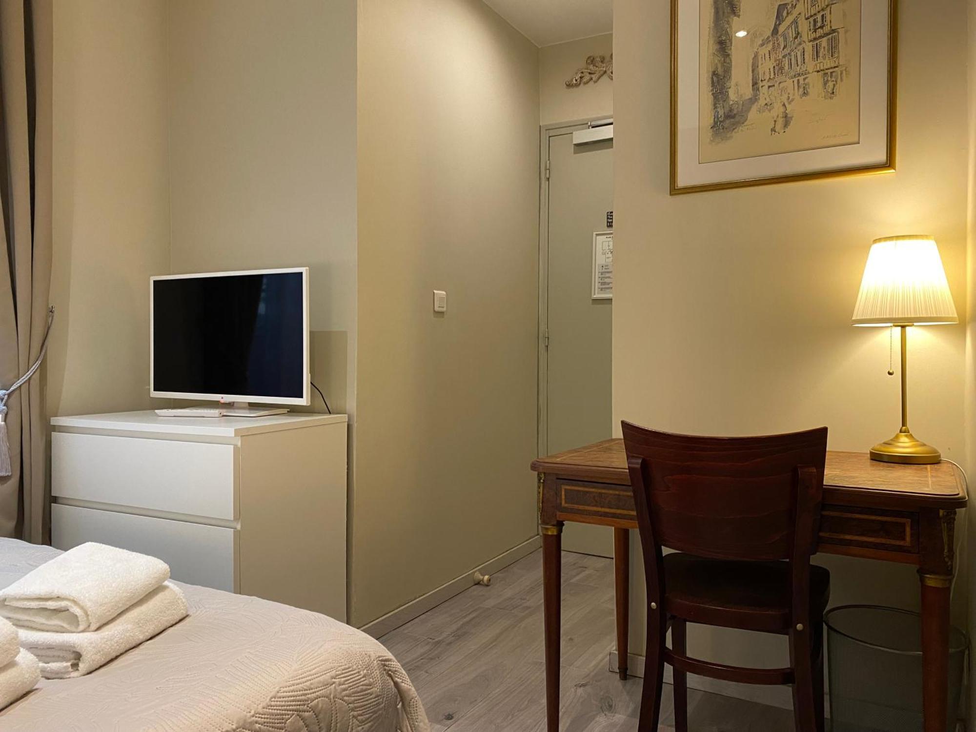 Hotel Saint Yves نانت المظهر الخارجي الصورة