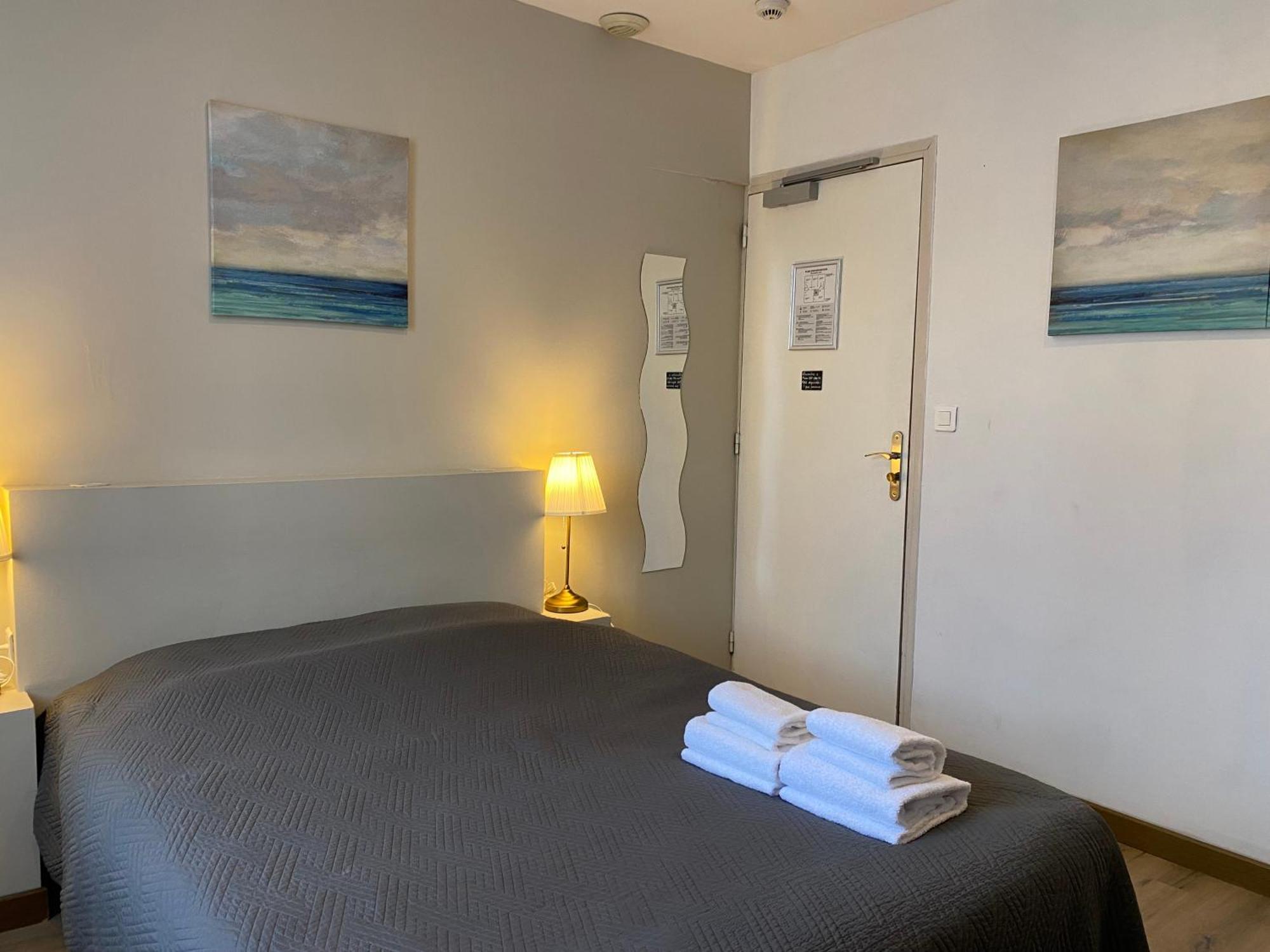 Hotel Saint Yves نانت المظهر الخارجي الصورة