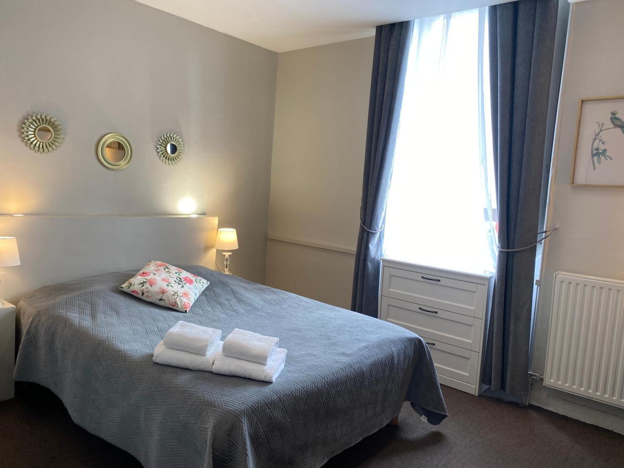 Hotel Saint Yves نانت المظهر الخارجي الصورة